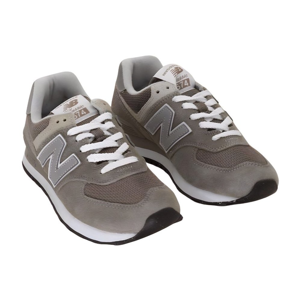 New Balance Women's 574 V2 Essential Sneaker Size 6.5 M